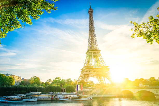 istock eiffel tour and from Trocadero, Paris 1139123736