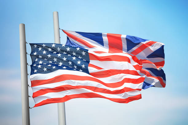 flags of the usa and great britain - british flag freedom photography english flag imagens e fotografias de stock