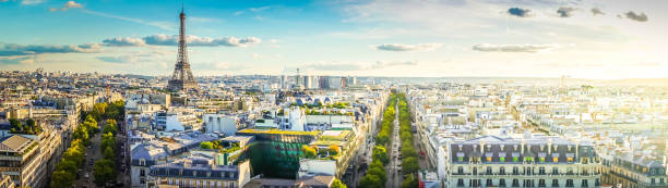 istock eiffel tour and Paris cityscape 1139127335
