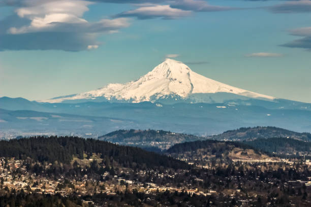 istock Mount Hood Overlooking Portland, Oregon 1139171758