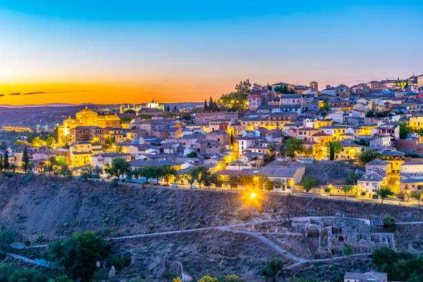 istock Night aerial view of Toledo, Spain 1139228620