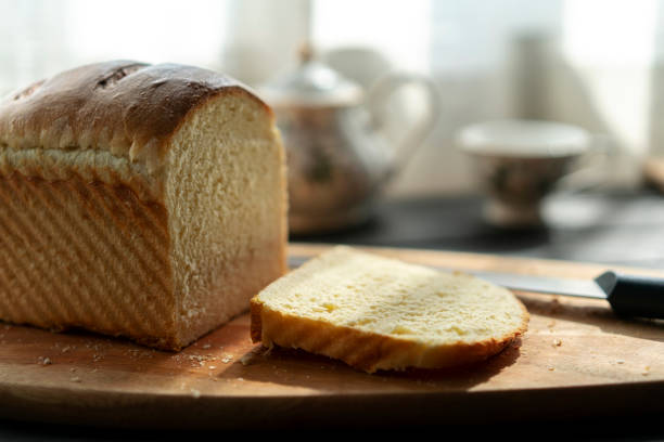 homemade white bread - home made bread imagens e fotografias de stock