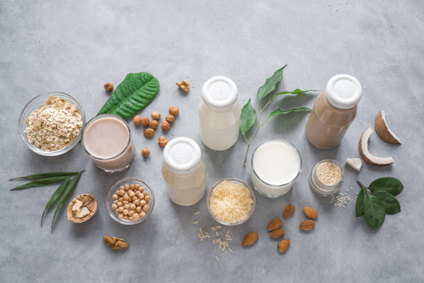 различные растительные молоко - soybean merchandise soy milk milk стоковые фото и изображения