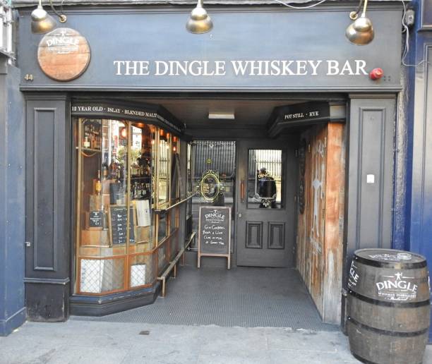 The Dingle Whisky Bar 29th March 2019, Dublin, Ireland. The Dingle Whisky Bar on Nassau Street, Dublin City Centre. Stocks 150 different whiskeys and specialises in whisky tastings, classes and tours. nassau street stock pictures, royalty-free photos & images