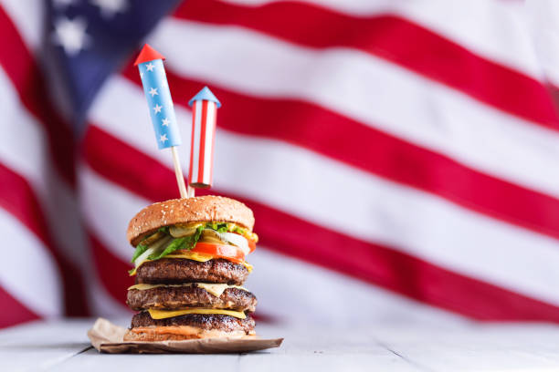 4 juillet burgers - freedom sandwich bread food photos et images de collection
