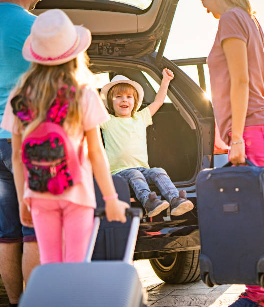 istock Family looking happy son before trip 1139306046