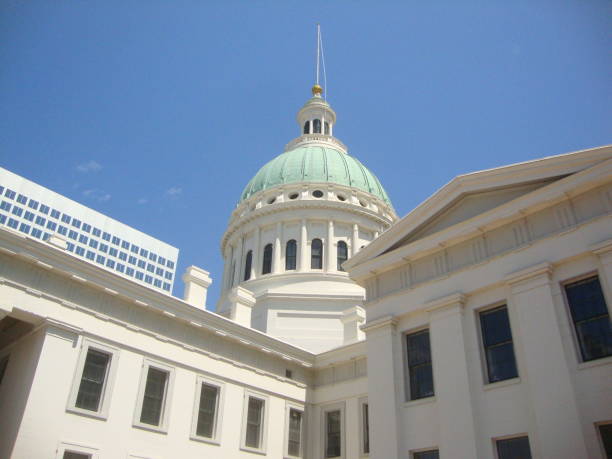istock The Old Courthouse in St. Louis 1139352019
