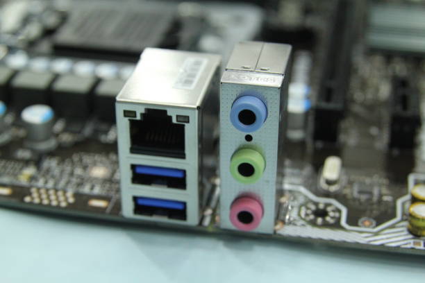 istock computer pc ports ethernet sound card usb vga ports 1139356321