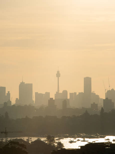 istock Sydney Hazy Silhouette 1139394154