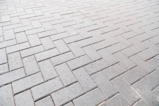 patrón de suelo de bloque de pavimentos de hormigón para fondo - textured urban scene outdoors hong kong fotografías e imágenes de stock