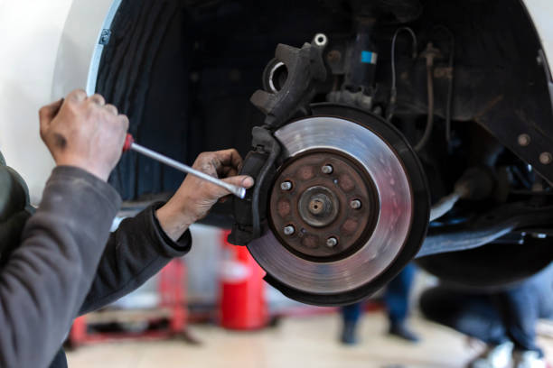 istock Vehicle lining is repairing 1139428461