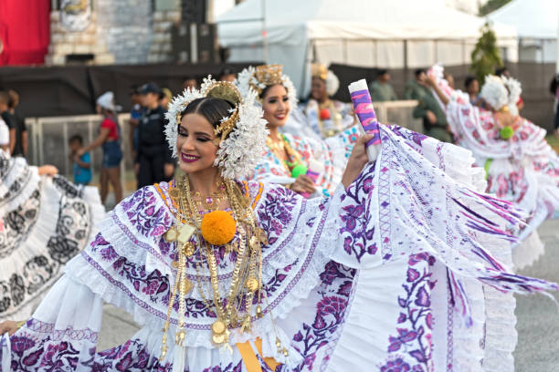 folklore dances in traditional costume at the carnival in the streets of panama city panama - carnaval costume imagens e fotografias de stock