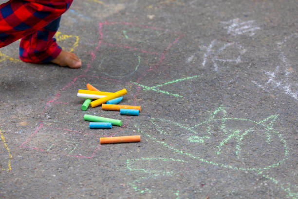 istock Outdoor, kid, floor, chalk, graffiti 1139454186