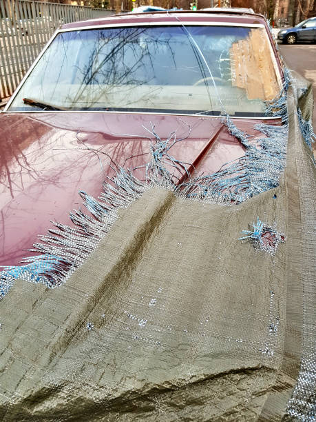 istock Abandoned car under the cover 1139459167