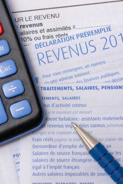istock French income tax return 1139498910