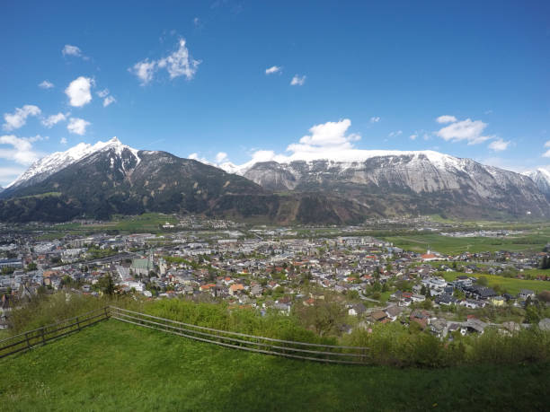 istock Snow, green and peaks 1139514677