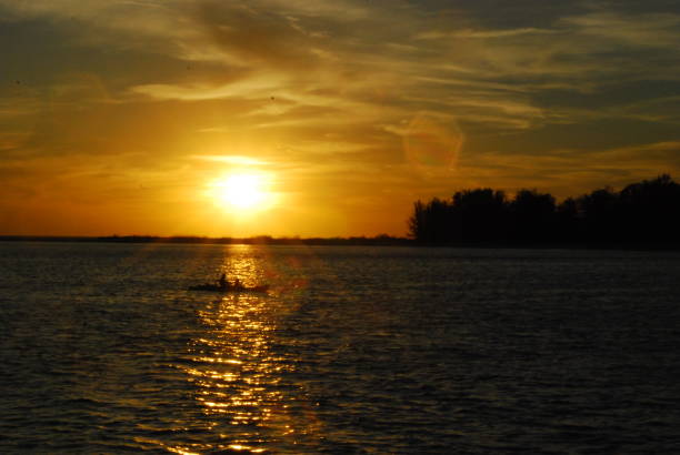 istock Beautiful Sunset Over the Ocean 1139548553