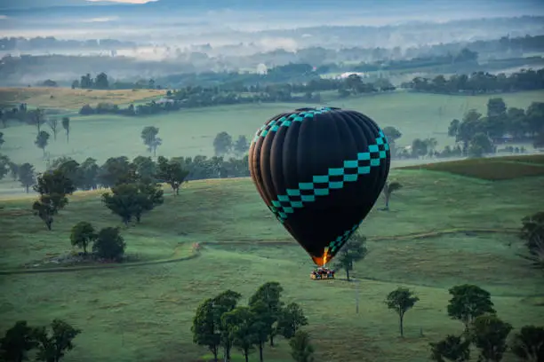 hot air balloning over the hunter valley nsw australia