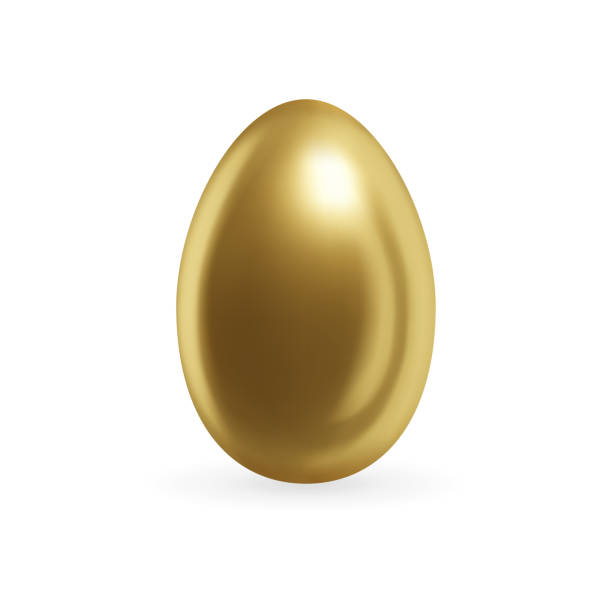 illustrazioni stock, clip art, cartoni animati e icone di tendenza di realistico pollo uovo d'oro di pasqua. illustrazione vettoriale isolata. - eggs animal egg gold light