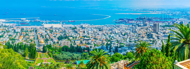 vue aérienne du port de haïfa, israël - group21 photos et images de collection