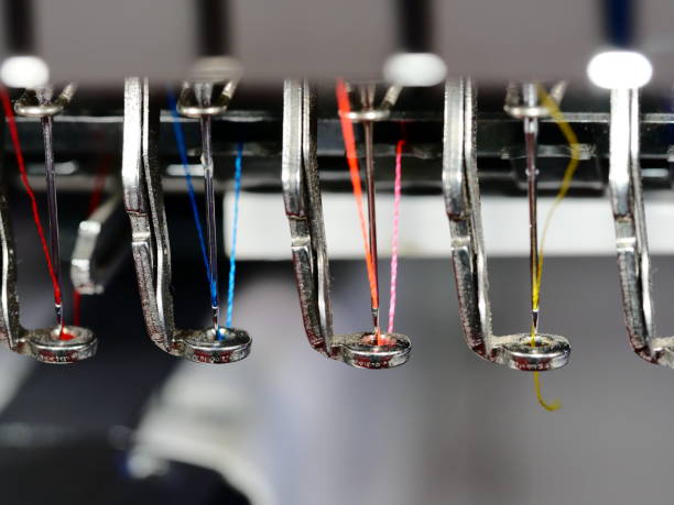 macchina da ricamo - sewing sewing machine textile thread foto e immagini stock