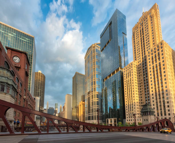 istock Chicago downtown and Chicago bridge at sunset 1139599300