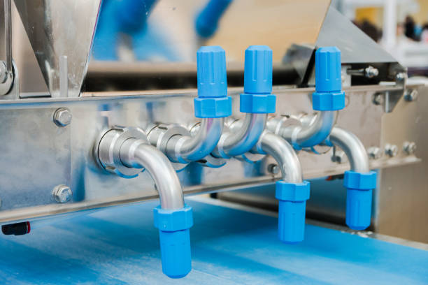 istock switches to empty conveyor belt for bread factory. selective focus 1139618414