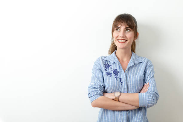 istock Young woman looking up 1139646796
