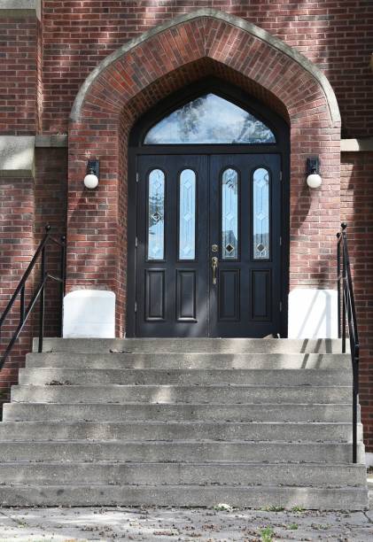 istock Church Doors 1139785062