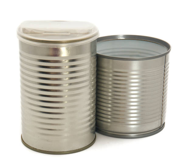 istock Close-up various metal and white tin can on white background 1139788419