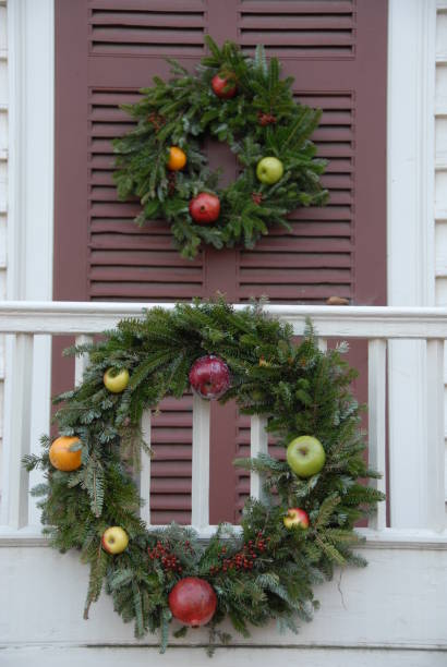 istock Christmas Holiday Wreaths 1139792097