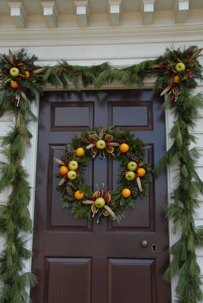 istock Christmas Holiday Wreaths 1139792149