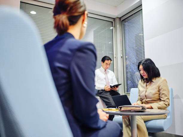 istock Japanese Business People in the Office 1139804777