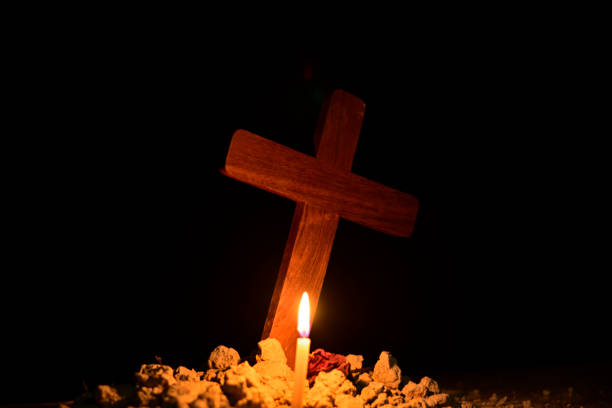 istock Jesus cross cemetery 1139812487
