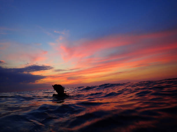istock Getting ready an adventure of night dive with beautiful sunset view. 1139812511