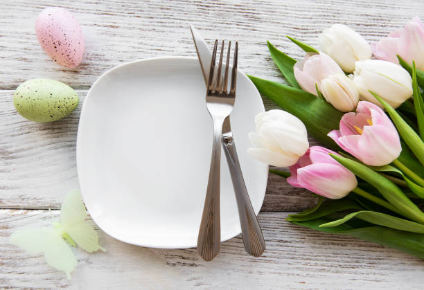 istock Easter eggs and tulips bouquet 1139824602