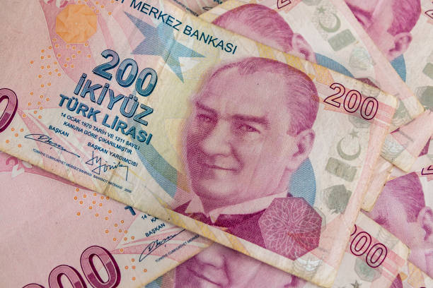 istock close up two hundred turkish lira banknotes in circulation 1139857014