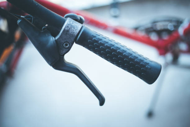 istock Bicycle handlebar and breaks, bike repair, blurred background 1139858072