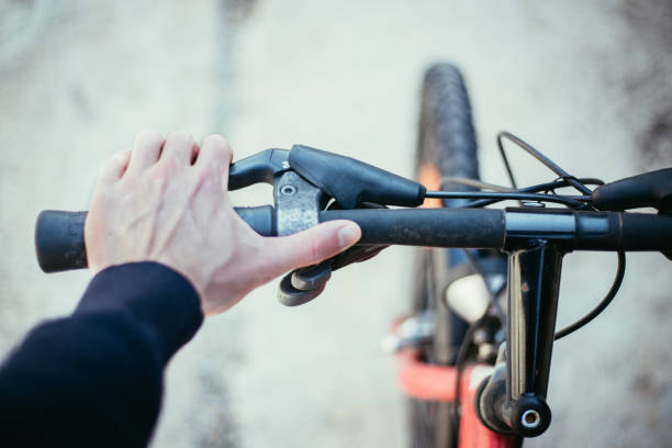 istock Bicycle handlebar and breaks, bike repair, blurred background 1139858719
