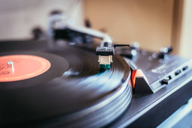 istock Playing retro music: Professional turnable audio vinyl record music player 1139861609