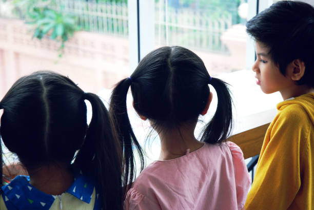 istock Kids boy and girls learning drawing in holiday weekend. 1139928463