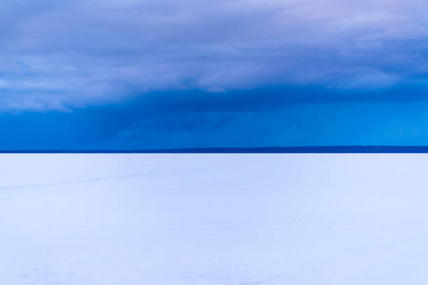 lago plescheevo, pereslavl-zalessky, región de yaroslavl, rusia - plescheevo fotografías e imágenes de stock