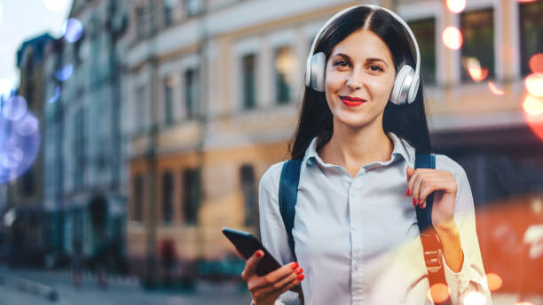 istock Business girl 1140008969