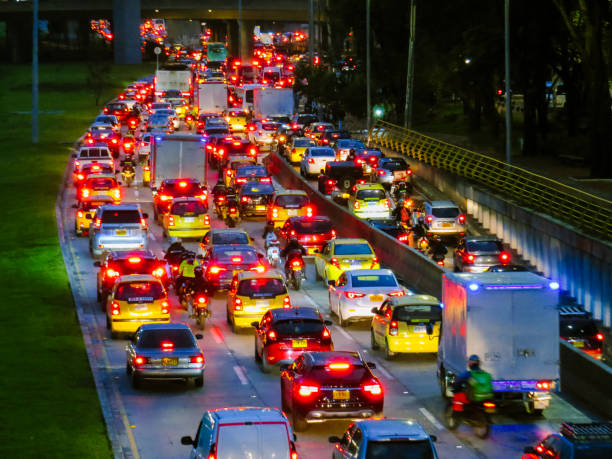 istock Traffic jam in avenue 1140039811