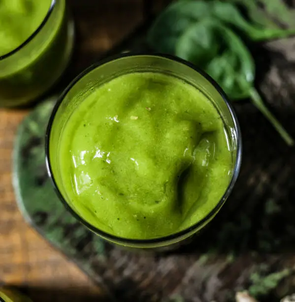 Vegan spinach and ginger smoothie drink