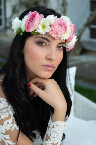 istock Wedding bride in outdoor 1140114093