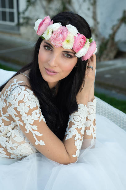 istock Wedding bride in outdoor 1140114961