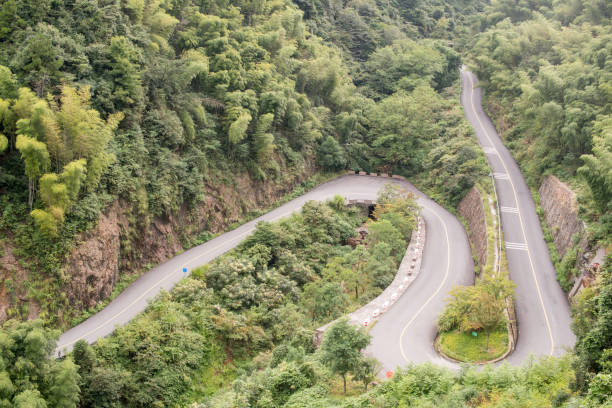 high way in the valley