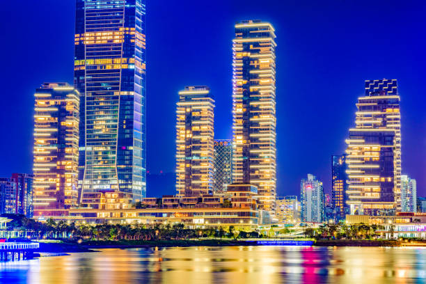 Night view of modern office buildings This is a night view of modern financial district buildings in the Shenzhen Talent Park on October 30, 2018 in Shenzhen shenzhen technology stock pictures, royalty-free photos & images