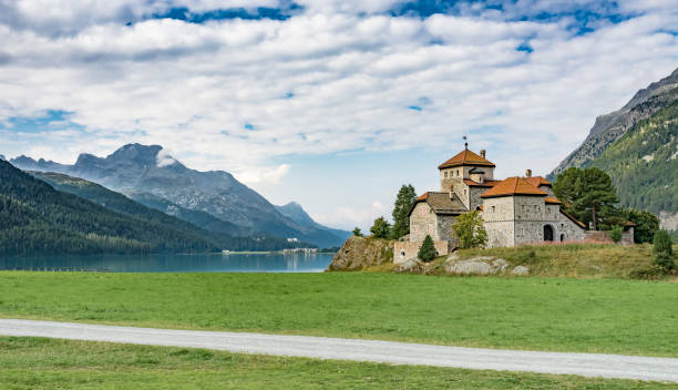 スイスエンガディンバレーの mountainbiking - engadine st moritz valley engadin valley ストックフォトと画像